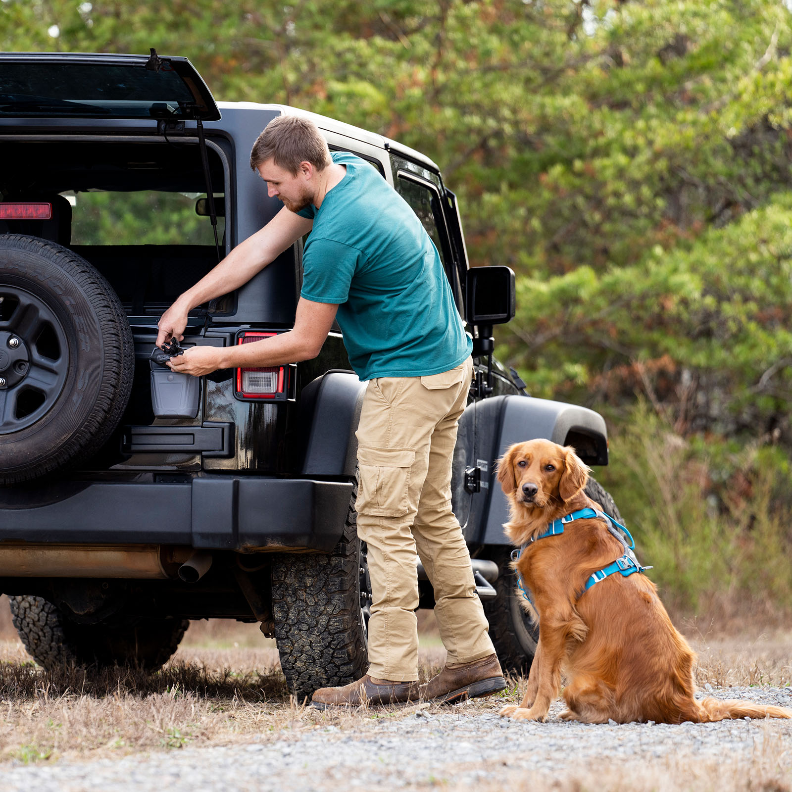 Kurgo Tailgate Dumpster Poop Bag Holder For Dogs 33.94